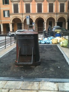 Piazza San Francesco Bologna h 9:20 del 9 ottobre 2013