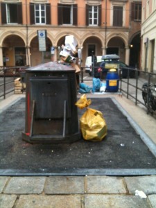 Piazza San Francesco Bologna h 12 del 8 ottobre 2013