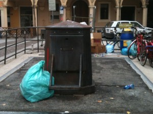 Piazza San Francesco Bologna h 12:05 del 20 ottobre 2013