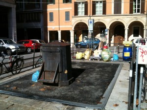 Piazza San Francesco Bologna h 13 del 24 ottobre 2013